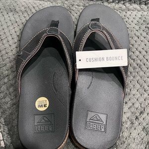 NWT Reef extra cushioned leather sandals flip flops size men’s 10